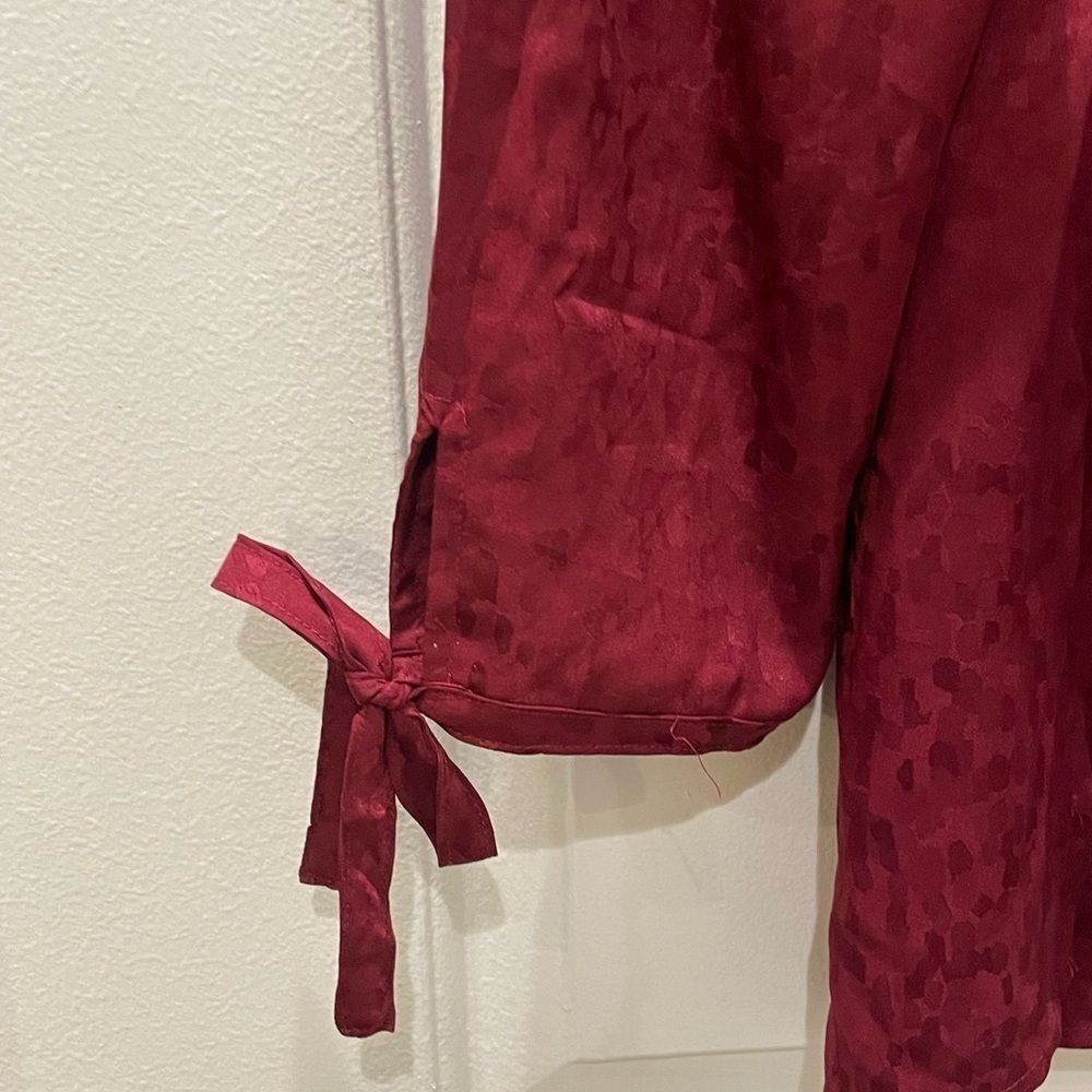 NEW…StitchFix…Monday Fun Burgundy Tie Waist V-Neck Blouse - Picture 3 of 3